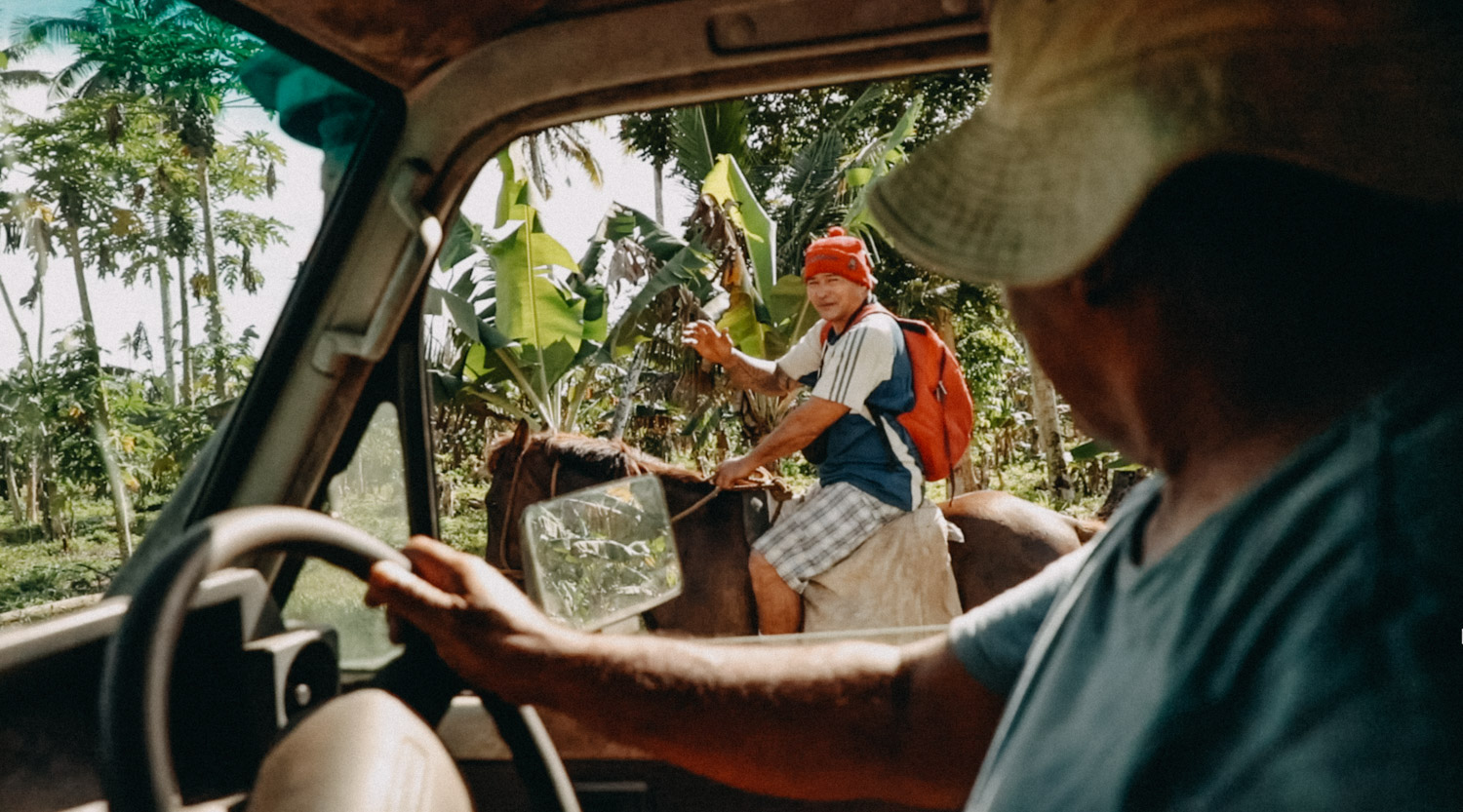 BecomingFogalepolo-Samoa-organicfarm-healthyeating-farmer-agriculture-documentary-photography-documentaryfilm-organicfarming-28-2_COVER
